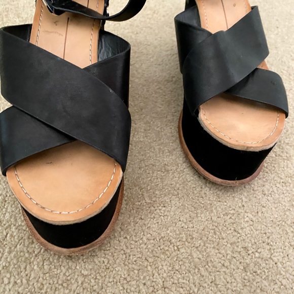 Dolce Vita Black Silver Stud Wedge. Size - Picture 6 of 7